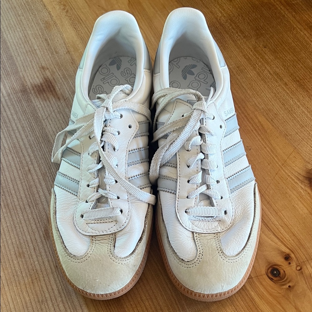 adidas White Men's Classic Samba Sneakers with Gum Sole